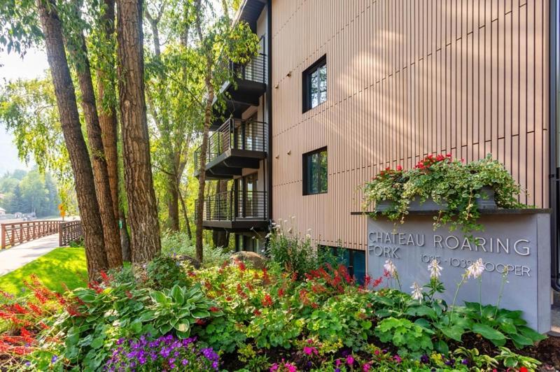 Chateau Roaring Fork Unit 22, Spacious Condo With Beautiful River Views, 4 Blocks To Town Aspen Exterior photo